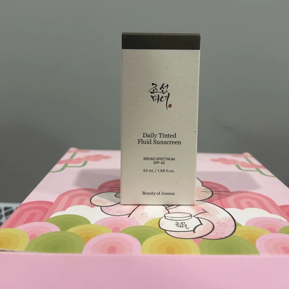 Korean ‘Beauty of Joseon’ Tinted Sunscreen Shade: DN350